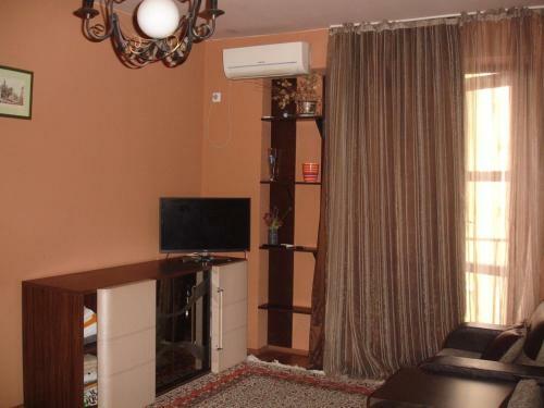 Ivane's Apartment Near The Sea