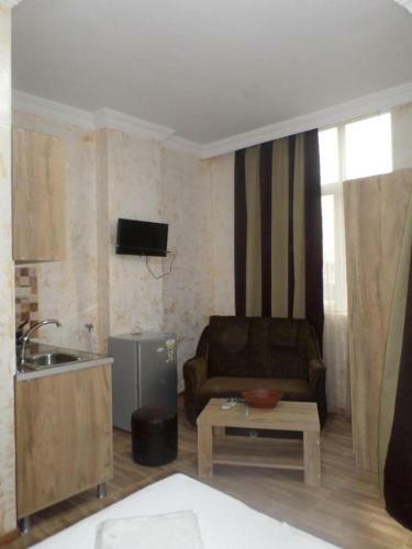 Hostal Hotel Batumi Inn