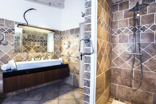 Le Roc E Fiori Hotel - Chc
