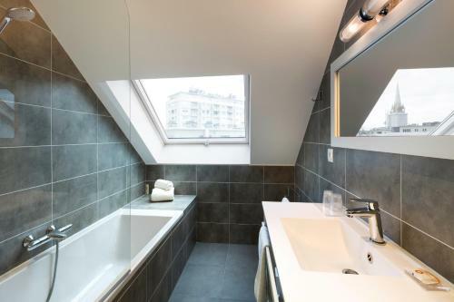 Hotel Best Western Le Dauphin Et Le Spa Du Prieur�