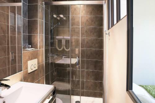 Hotel Best Western Le Dauphin Et Le Spa Du Prieur�