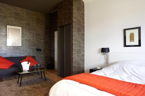 Bed & Breakfast Les Bulles Dor�es Art & Gallery