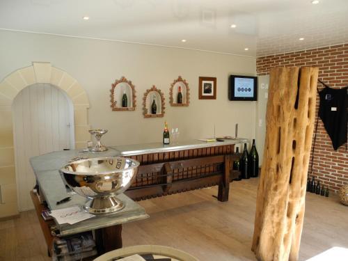 Bed & Breakfast Les Bulles Dor�es Art & Gallery