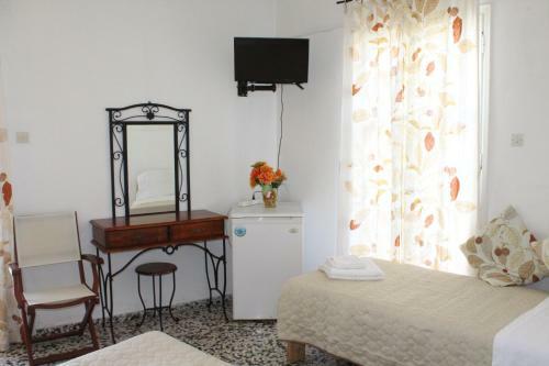 Hostal Marialena Rooms