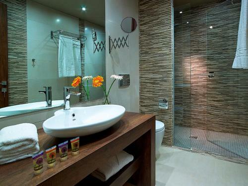 Apartamento Elotis Suites