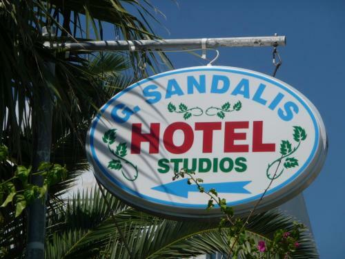 Hostal G. Sandalis Hotel
