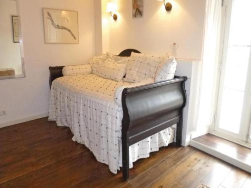 Two-bedroom Apartment In Ocquerre