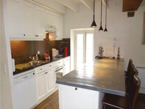 Two-bedroom Apartment In Ocquerre