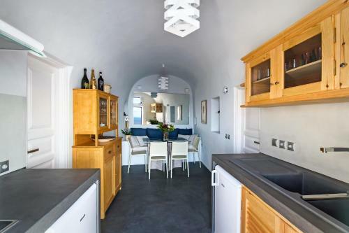 Domus Solis Luxury Villa