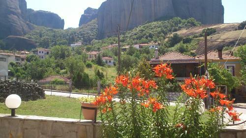 Hostal Bloutsos Rooms