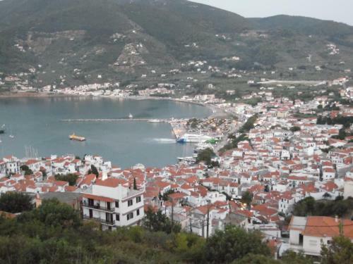 Hostal Villa Apostolis Studios