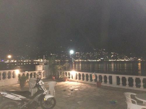 Hostal Villa Apostolis Studios