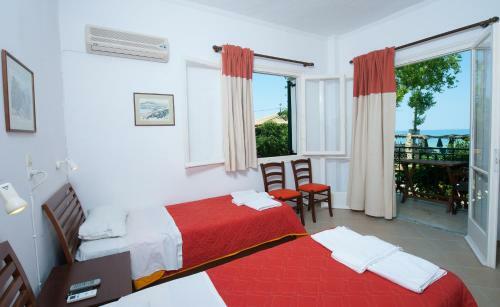 Zarkadis Beach Apartments