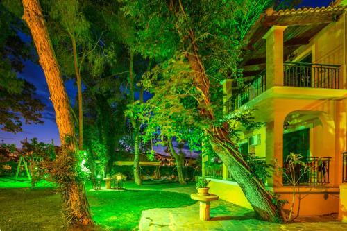 Zarkadis Beach Apartments