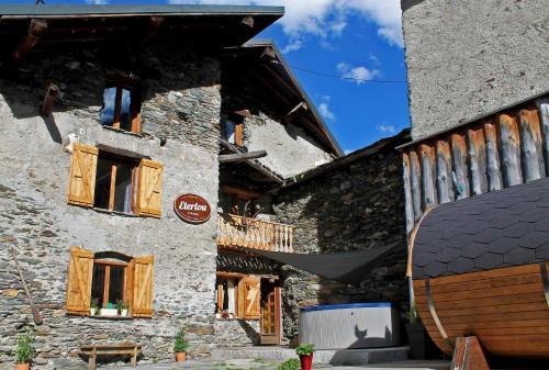 Hostal Chalet Eterlou