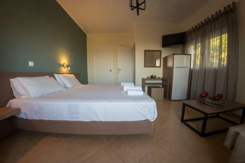 Hostal Anthoussa Rooms