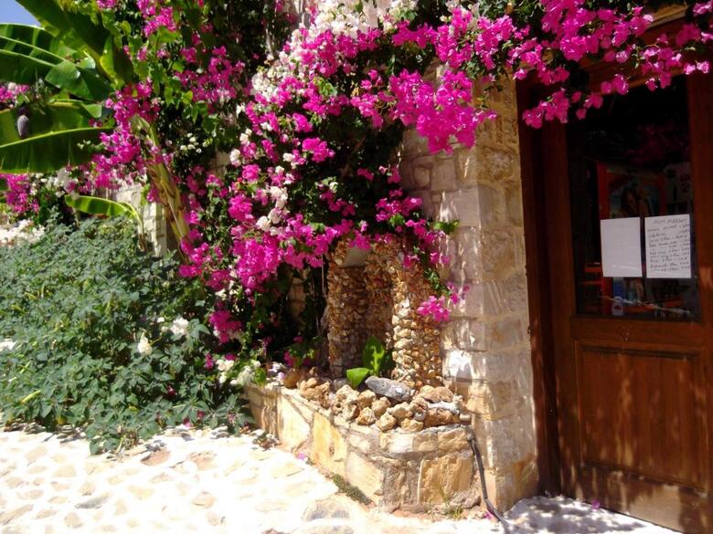 Aparthotel Stone Village Hotel Apartments