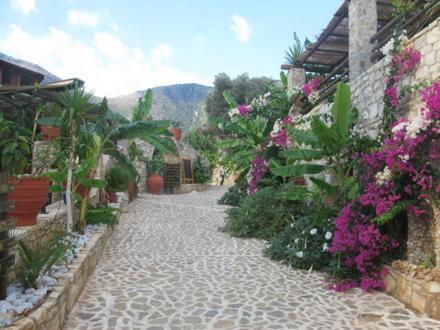 Aparthotel Stone Village Hotel Apartments