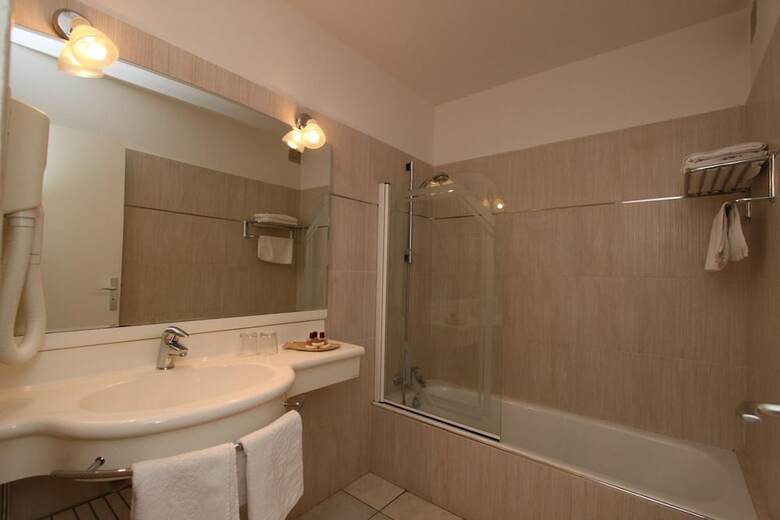 Hotel H�tel Le Subrini