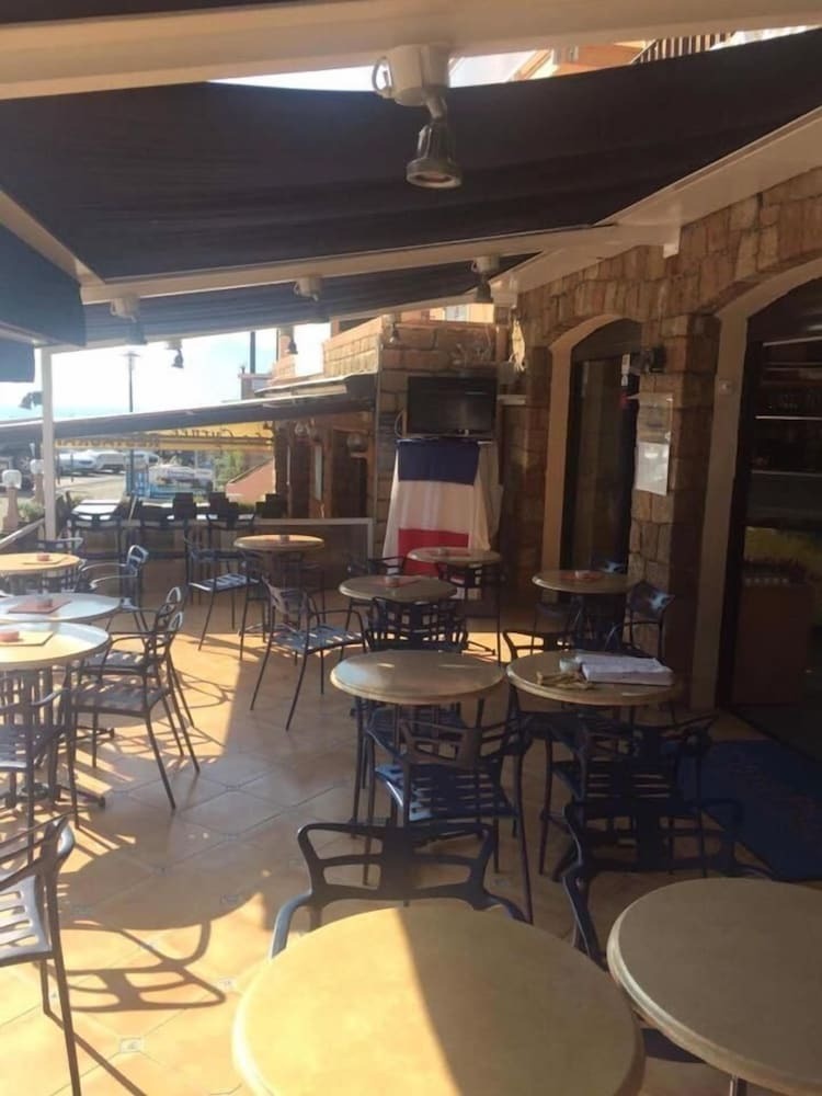 Hotel H�tel Le Subrini