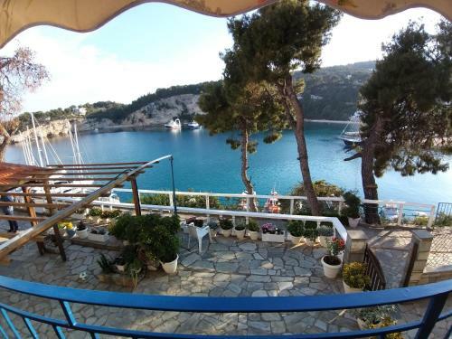 Kavos Hotel