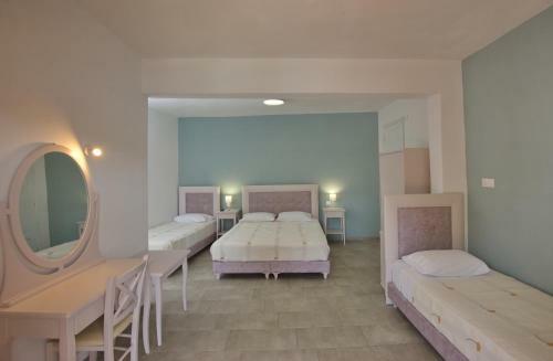 Kavos Hotel