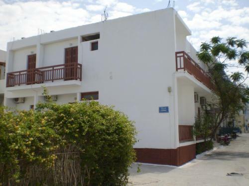 Hostal Hotel Maroulis