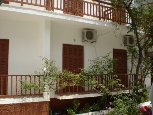 Hostal Hotel Maroulis