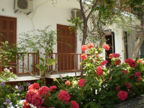 Hostal Hotel Maroulis
