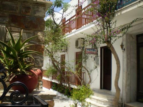 Hostal Hotel Maroulis