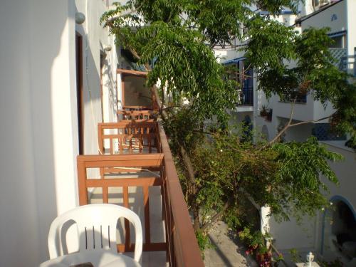 Hostal Hotel Maroulis