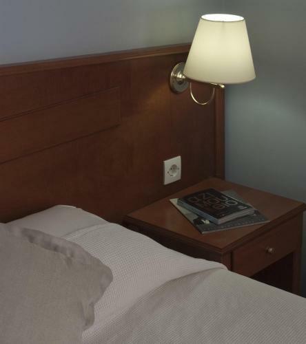 Triton Hotel Piraeus
