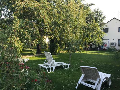 Hostal Marika Vend�gh�z