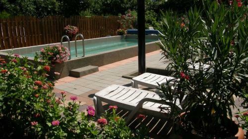 Hostal Marika Vend�gh�z