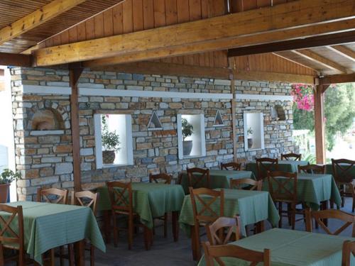 Hostal Elpis Rooms