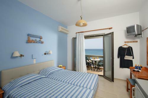 Hostal Flisvos Rooms