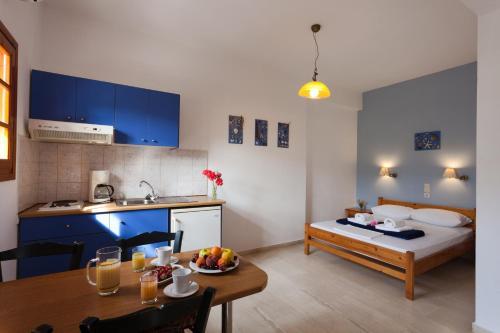 Hostal Flisvos Rooms