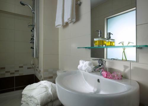 Mistral Bay Hotel
