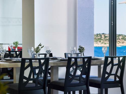 Mistral Bay Hotel