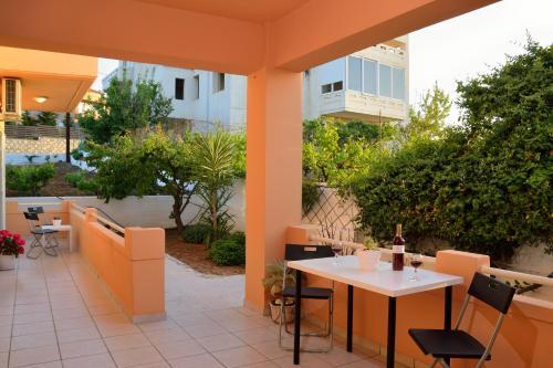 Apartamento Sofoklis Apts