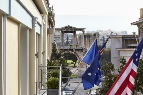 Ava Hotel And Suites