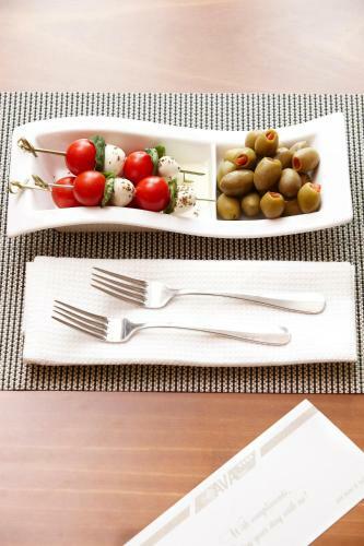 Ava Hotel And Suites