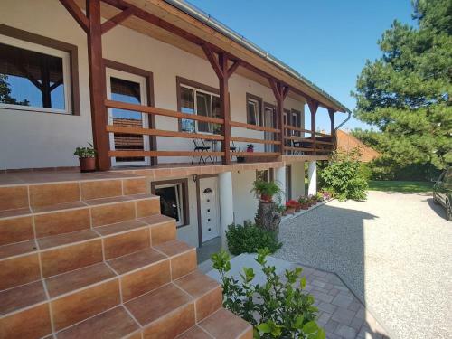 Apartamento H�v�z-egregy Vend�gh�z
