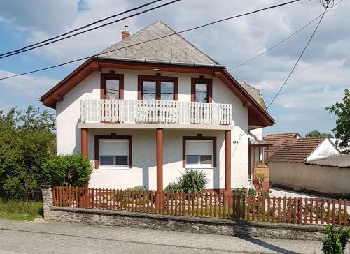 Apartamento H�v�z-egregy Vend�gh�z