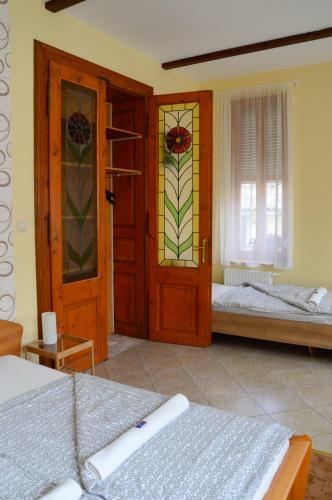 Hostal Mediterr�n Vend�gh�z