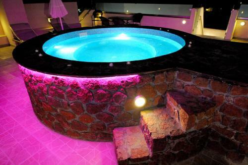 Orfeas Apartments