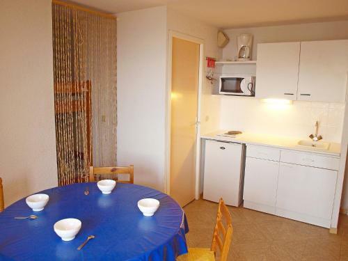 Apartment Front De Mer.8