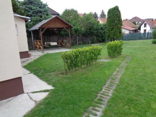 Hostal Otthon Apartman