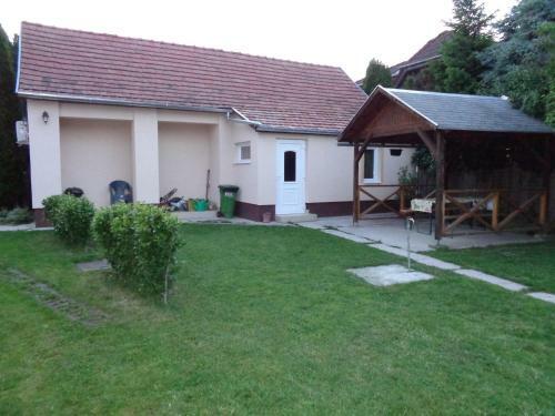 Hostal Otthon Apartman