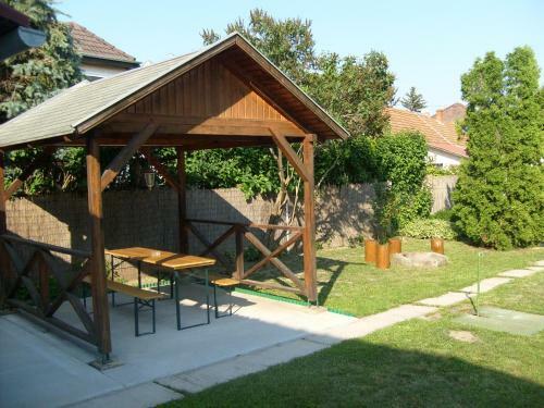 Hostal Otthon Apartman